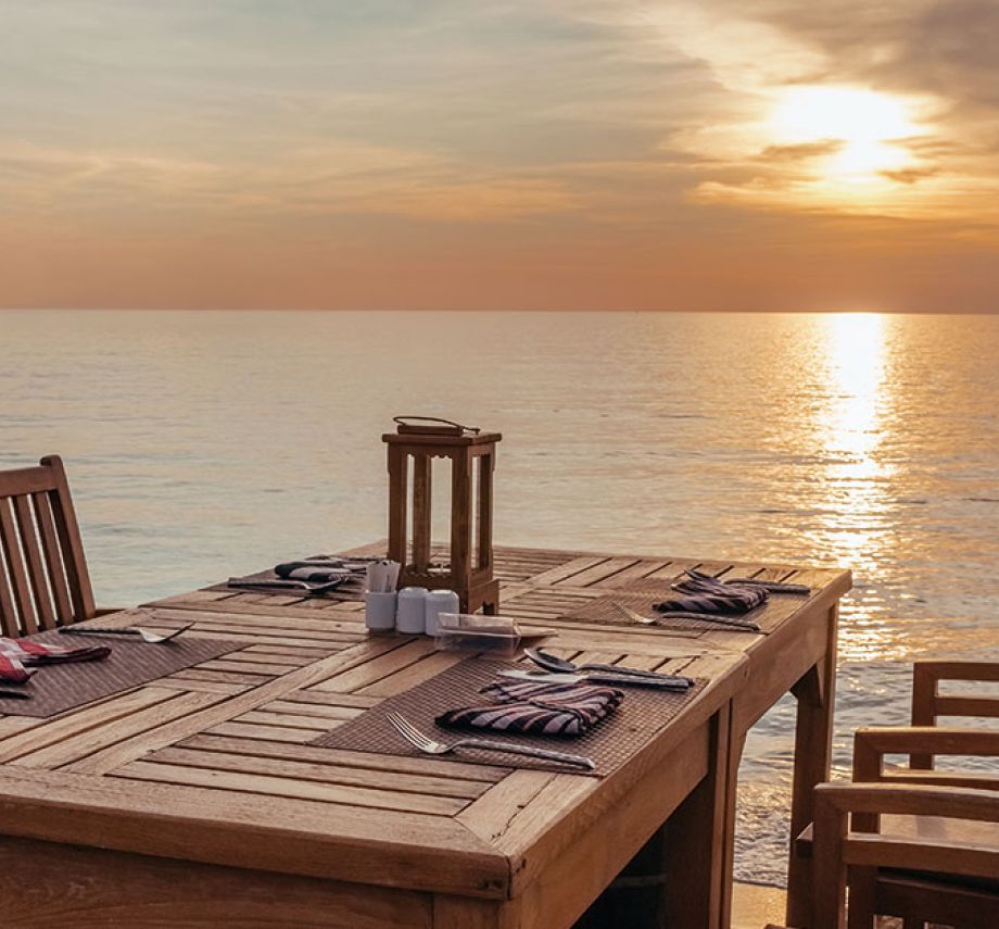Dónde comer (muy bien) frente al mar en Ibiza