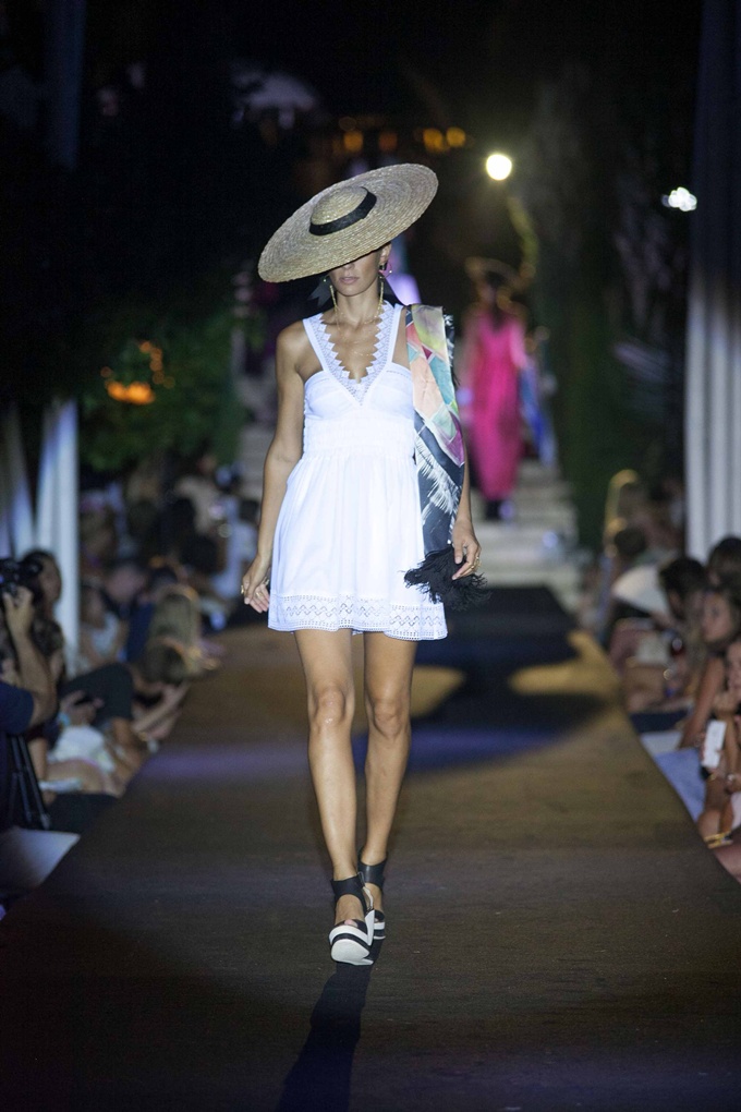 Desfile Charo Ruiz Ibiza Fotos Alex Soto 15