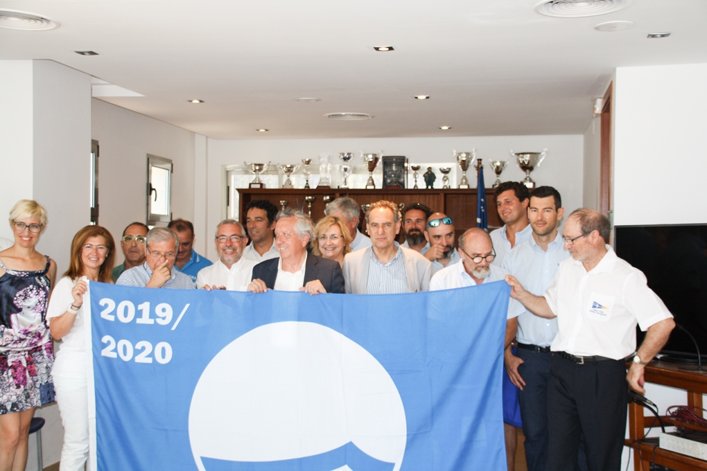 Marina Ibiza renueva su distintivo Bandera Azul