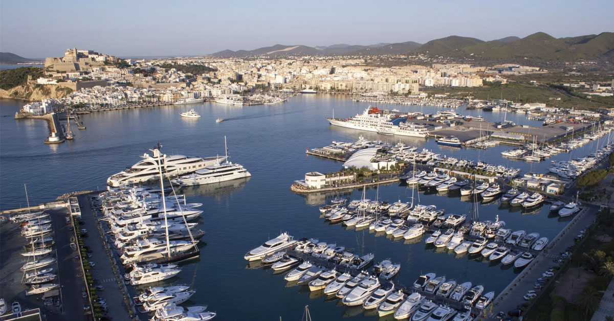 vista aerea de la marina de ibiza