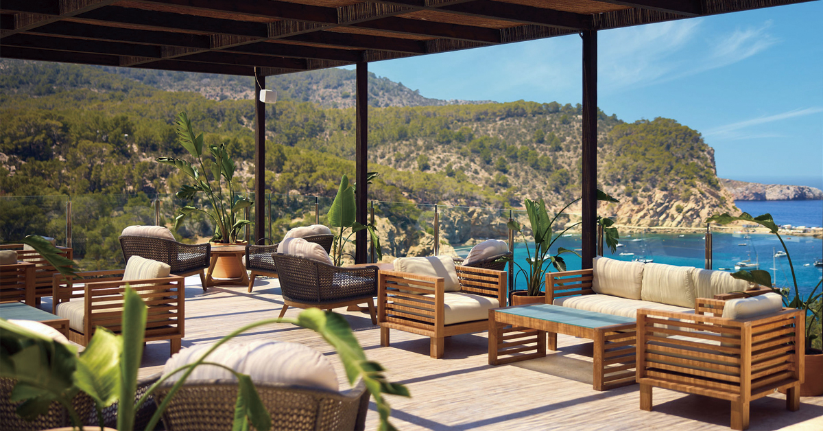 terraza club cala san miguel
