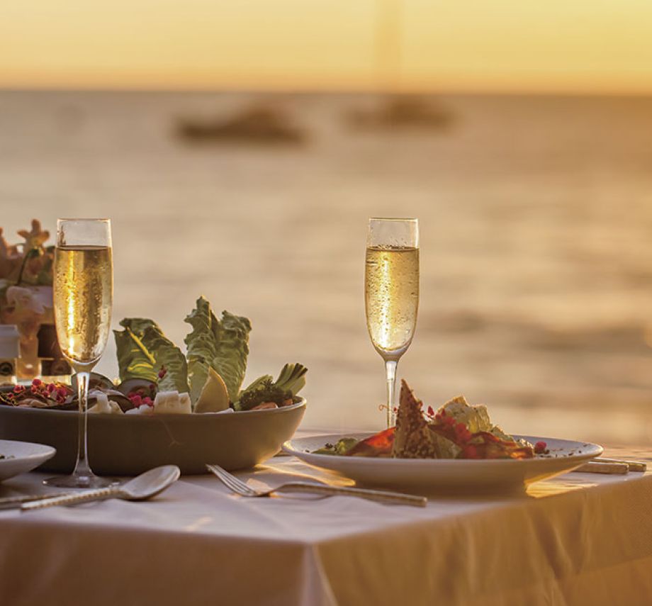Descubre nuestros restaurantes de lujo en Ibiza y disfruta de una velada mágica